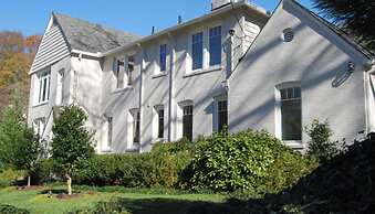 Standish House by BCA Furnished Apts