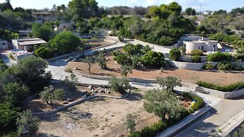 Villa Agapanto - Trullo Anthos con Vista Mare e Giardino Privato