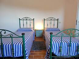 Villa Agapanto - Trullo Anthos con Vista Mare e Giardino Privato