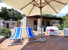 Villa Agapanto - Trullo Agap con Vista Mare e Giardino Privato