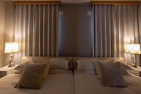 Tsutenkaku Royal House