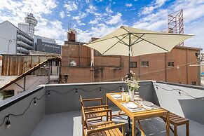 Tsutenkaku Royal House