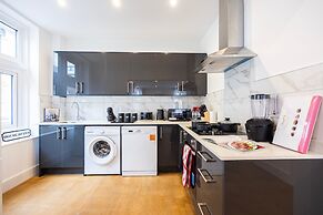 Stylish Block Of Apartments By AV Stays Croydon