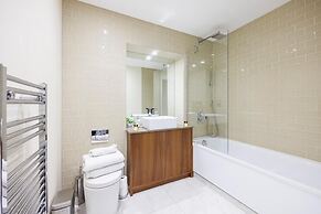 Spacious 3-bed apt Canary Wharf Great View