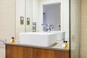 Spacious 3-bed apt Canary Wharf Great View