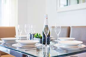 Spacious 3-bed apt Canary Wharf Great View