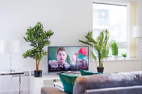 Spacious 3-bed apt Canary Wharf Great View