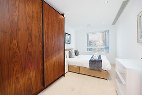 Spacious 3-bed apt Canary Wharf Great View