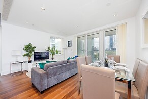 Spacious 3-bed apt Canary Wharf Great View