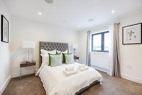 Lovely 4 Bedroom Home In Buckinghamshire