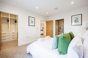 Lovely 4 Bedroom Home In Buckinghamshire