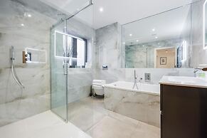 Lovely 4 Bedroom Home In Buckinghamshire