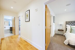 Lovely 4 Bedroom Home In Buckinghamshire