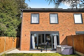 New Built House In Kent Sleeps 7