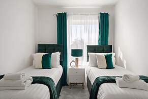 New Built House In Kent Sleeps 7