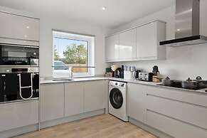 New Built House In Kent Sleeps 7