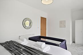 New Built House In Kent Sleeps 7