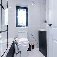 New 2 Bed House Merseyside Sleeps 5