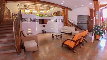 Hotel Mariscal Robledo Cartago