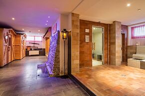 Carlton-Europe Vintage Adults Hotel