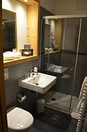 Carlton-Europe Vintage Adults Hotel