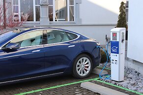 Carlton-Europe Vintage Adults Hotel