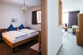 Carlton-Europe Vintage Adults Hotel