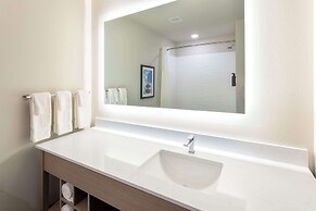 GrandStay Hotel & Suites