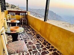 Dana Tower Hotel