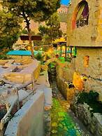 Dana Tower Hotel