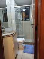 Hostel for One: quarto e banheiro privativos