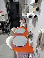 Hostel for One: quarto e banheiro privativos