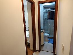 Hostel for One: quarto e banheiro privativos