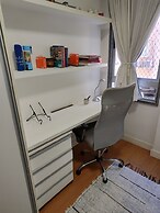 Hostel for One: quarto e banheiro privativos