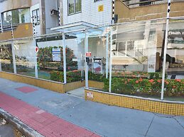 Hostel for One: quarto e banheiro privativos