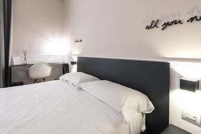 Five Boutique Rooms