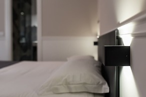 Five Boutique Rooms