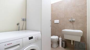 Italianway - The B Village Superior