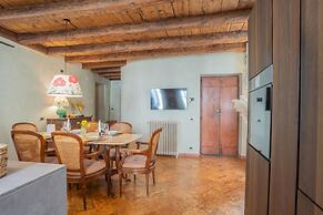 Pantero Apartment in Como