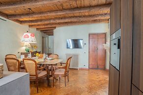 Pantero Apartment in Como