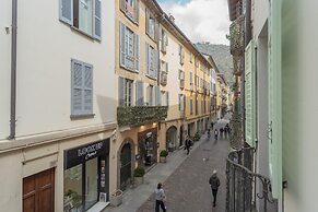 Pantero Apartment in Como