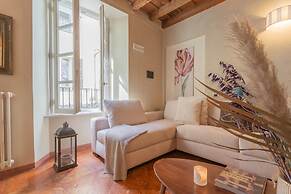 Pantero Apartment in Como