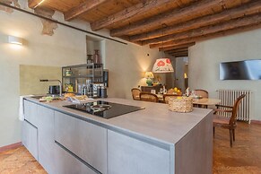 Pantero Apartment in Como