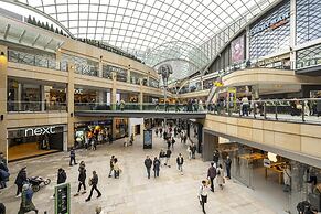 Designer Waterside Flat