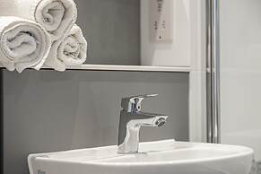 Designer Waterside Flat