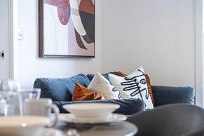 Superb Flat With Community Vibe