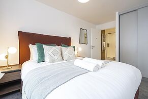 Superb Flat With Community Vibe