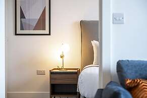 Superb Flat With Community Vibe