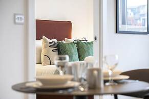 Deluxe Leeds Flat With Views