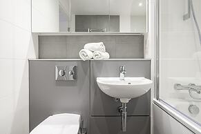 Deluxe Leeds Flat With Views